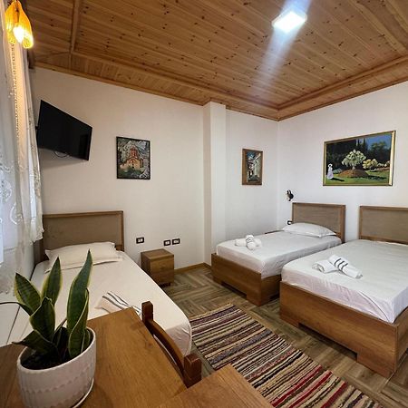 Arben Qemeri Guest House Berat Buitenkant foto
