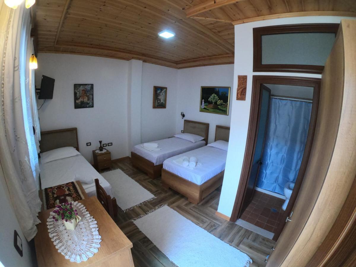 Arben Qemeri Guest House Berat Buitenkant foto